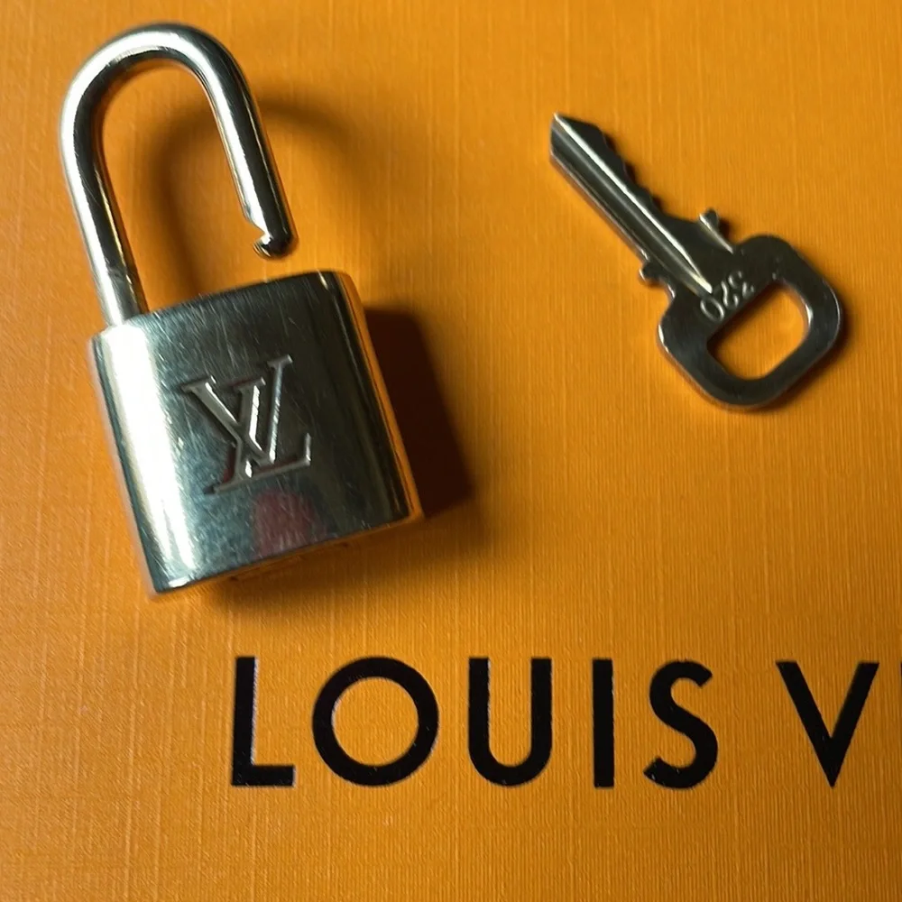 Louis Vuitton Lock, Key and Enamel Flower Key Chain - Picture 4 of 7